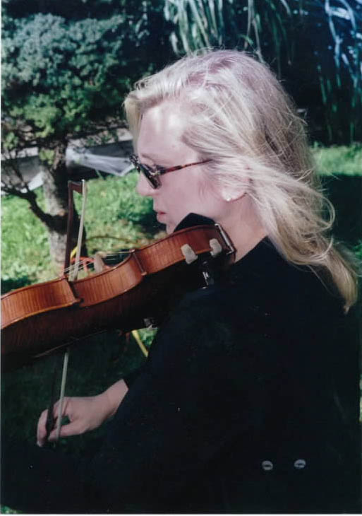 Pamela Wright, violin
